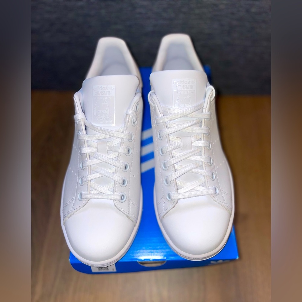 Stan Smiths, All White, New in Box